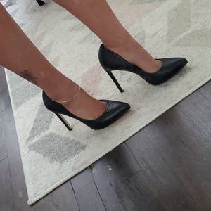 Foe gator print black heels